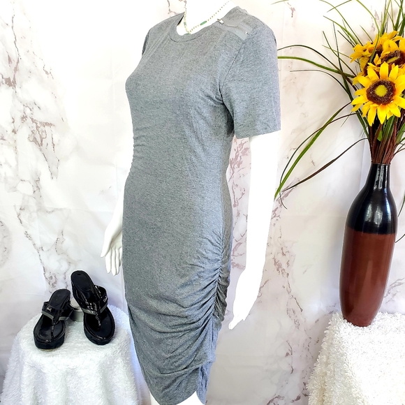 Banana Republic Dresses & Skirts - Banana Republic super comfortable flattering dress